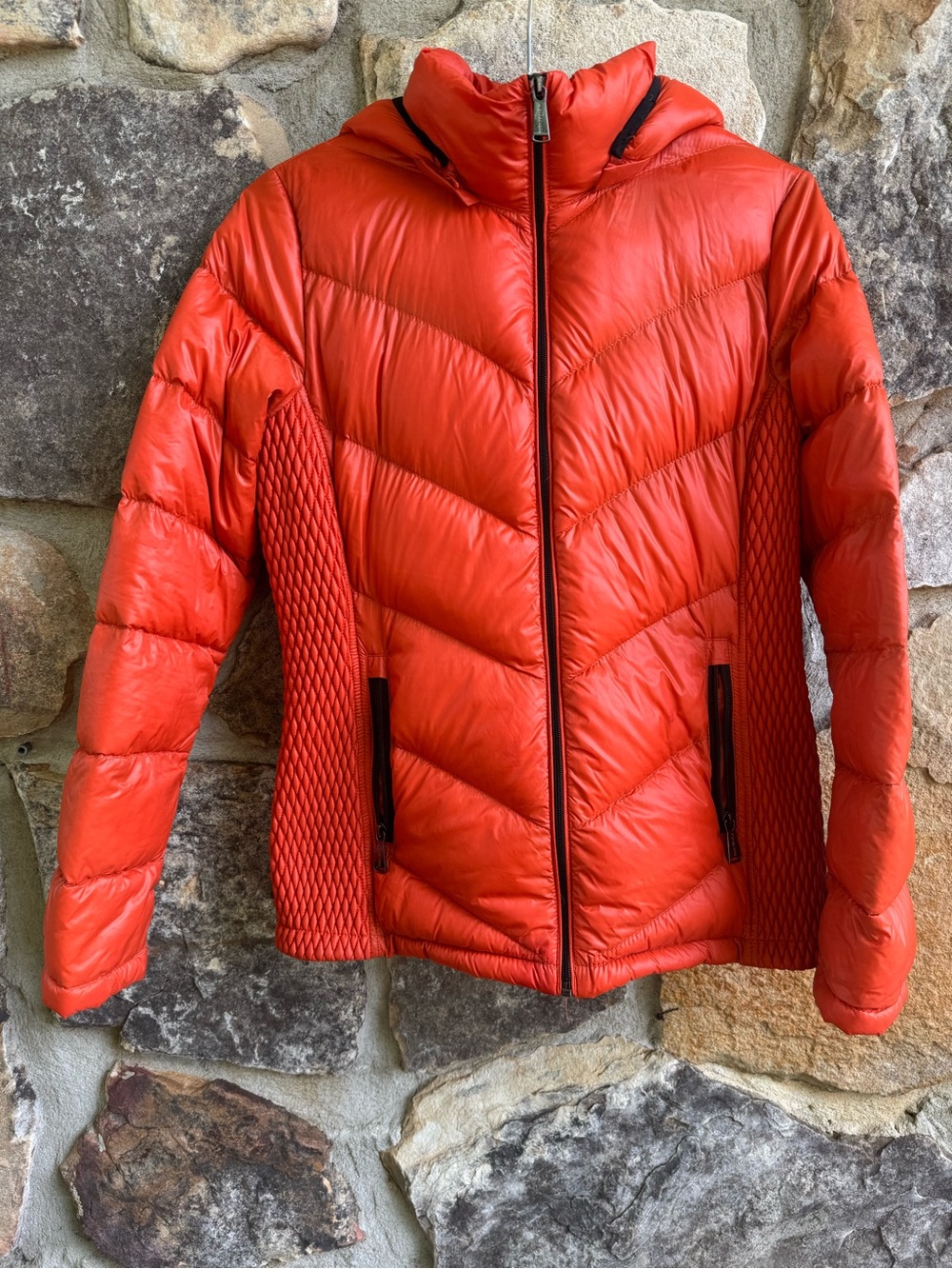 Michael Kors Packable Down Puffer Jacket M Orange Red Hooded Chevron Quilted